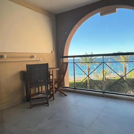 Cannes-2 Pieces, Vue